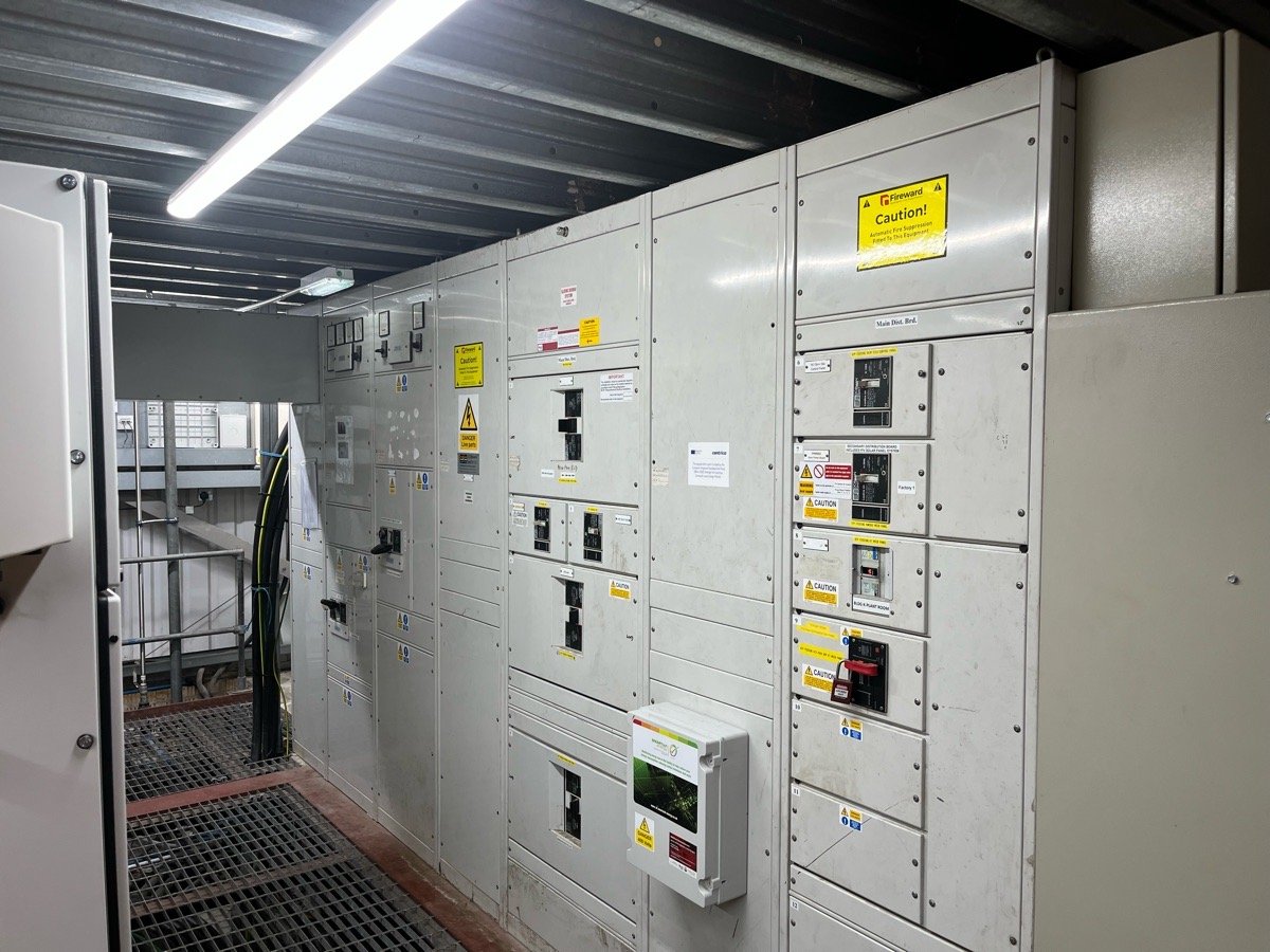 ELECTRIC PANEL - 3472 - 06