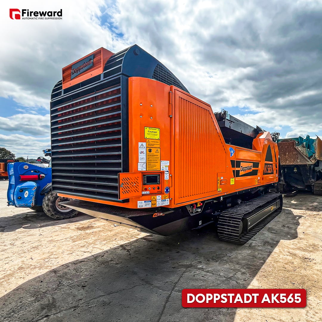 Doppstadt AK 565 mobile shredder with fire suppression